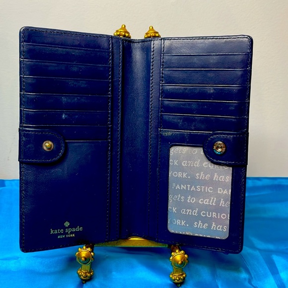 Kate Spade, full zip, hombre blue wallet, preowned in very good condition 8x4 - Picture 4 of 11